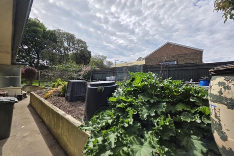 Photo of property in 17 Awamoa Road, South Hill, Oamaru, 9400