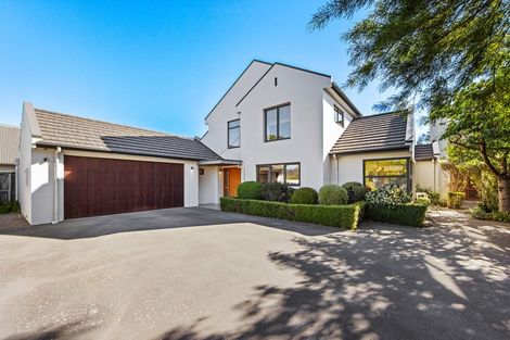 Photo of property in 33 Bryndwr Road, Fendalton, Christchurch, 8052