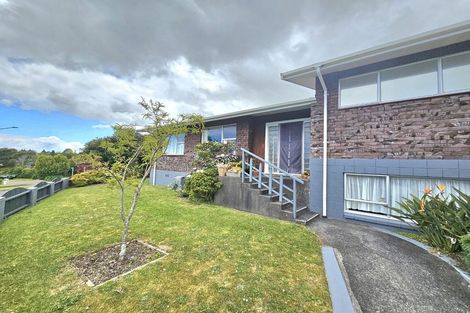 Photo of property in 5 Cargill Place, Frankleigh Park, New Plymouth, 4310