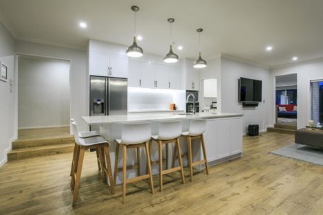 Photo of property in 47 Isobel Road, Greenhithe, Auckland, 0632