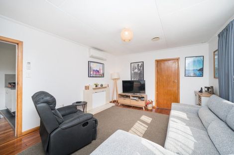 Photo of property in 32 Aberdeen Avenue, Takaro, Palmerston North, 4412
