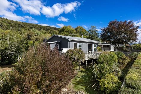 Photo of property in 152 Doctors Point Road, Waitati, 9085