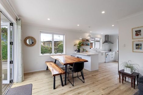 Photo of property in 6 Belgrave Place, Awapuni, Palmerston North, 4412