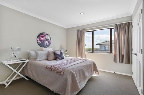 Photo of property in 48 Priestley Drive, Bucklands Beach, Auckland, 2014