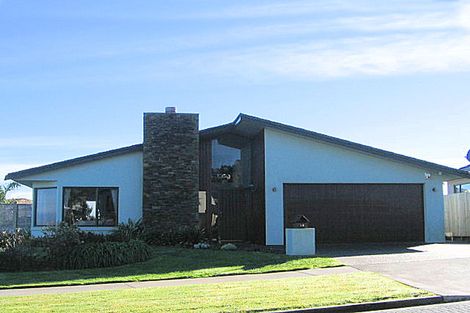 Photo of property in 13 Dairyland Drive, East Tamaki Heights, Auckland, 2016