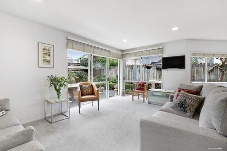 Photo of property in 1/19 Driscoll Place, Farm Cove, Auckland, 2010