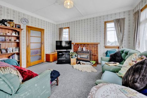 Photo of property in 30 Graham Street, Eltham, 4322