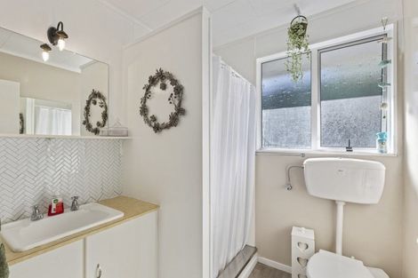 Photo of property in 3a Rossiter Crescent, Lynmouth, New Plymouth, 4310