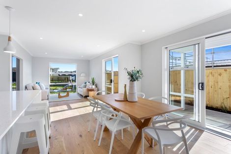 Photo of property in 23 Symes Drive, Red Beach, 0932