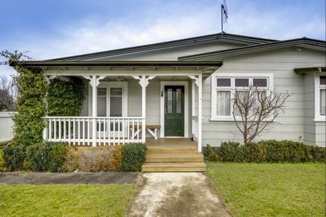 Photo of property in 1213 Caroline Road, Mayfair, Hastings, 4122