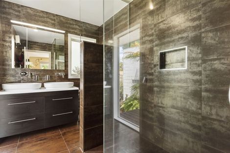 Photo of property in 1/107 Nile Road, Milford, Auckland, 0620