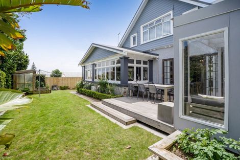 Photo of property in 34 Robe Street, New Plymouth, 4310