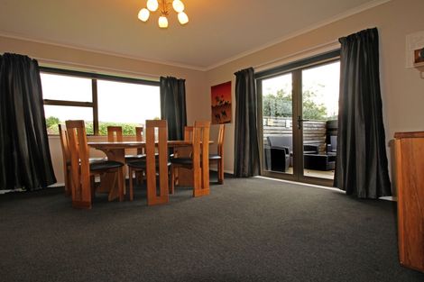 Photo of property in 18 Edwards Place, Terrace End, Palmerston North, 4410