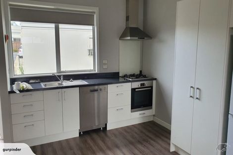 Photo of property in 32u5 Dr Taylor Terrace, Johnsonville, Wellington, 6037