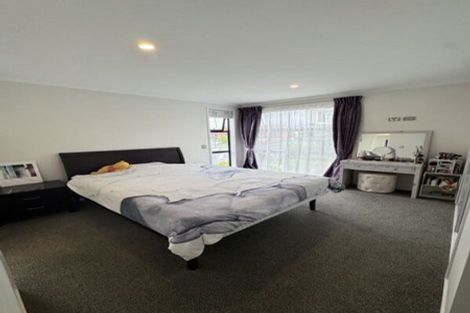 Photo of property in 16 Whiri Lane, Hobsonville, Auckland, 0616