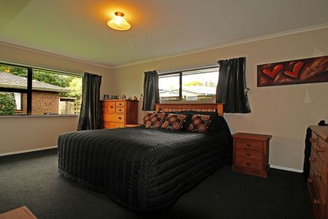 Photo of property in 18 Edwards Place, Terrace End, Palmerston North, 4410