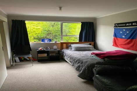 Photo of property in 1/17 Yarrow Place, Papakowhai, Porirua, 5024