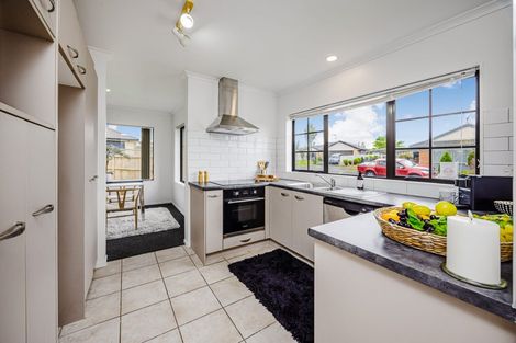 Photo of property in 329 Mahia Road, Weymouth, Auckland, 2103