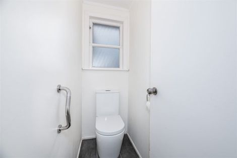 Photo of property in 308 Great North Road, Henderson, Auckland, 0612