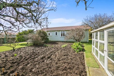 Photo of property in 2 Tupoki Street, Glen Avon, New Plymouth, 4312