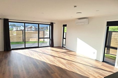 Photo of property in 15 Joseph Bolton Crescent, Trentham, Upper Hutt, 5018