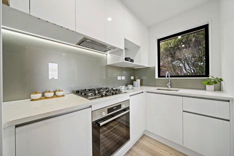Photo of property in 11 Tawapou Close, Massey, 0614