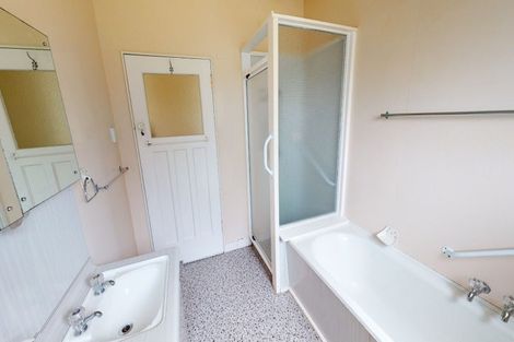 Photo of property in 12 Saint Leonard Street, Saint Johns Hill, Whanganui, 4501