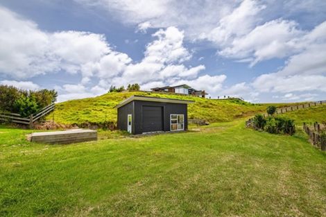 Photo of property in 14 Tuparekura Road, South Head, Helensville, 0874