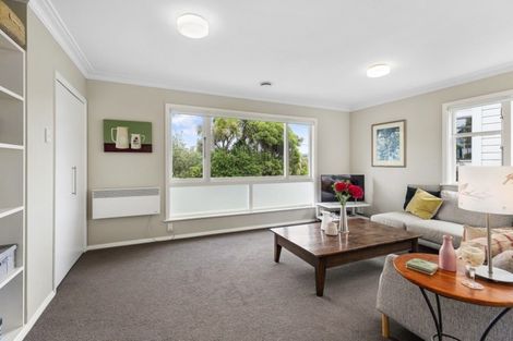 Photo of property in 23 West Road, Northland, Wellington, 6012