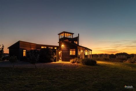Photo of property in 80 Reay Mackay Grove, Waikawa Beach, Manakau, 5573
