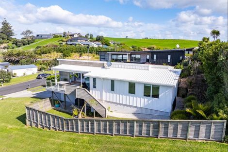 Photo of property in 13a Riverview Place, Waipu, 0582