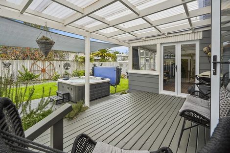 Photo of property in 6 Vectis Road, Hillcrest, Hamilton, 3216