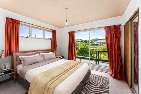 Photo of property in 150 Dowse Drive, Maungaraki, Lower Hutt, 5010