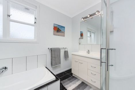Photo of property in 24 Carlton Street, Bellevue, Tauranga, 3110