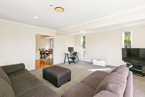 Photo of property in 29 Kahikatea Grove, Paparangi, Wellington, 6037