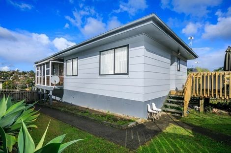 Photo of property in 44 Garton Drive, Massey, Auckland, 0614