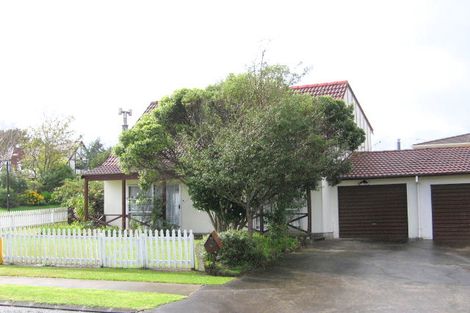 Photo of property in 1/2 Curacao Place, Half Moon Bay, Auckland, 2012