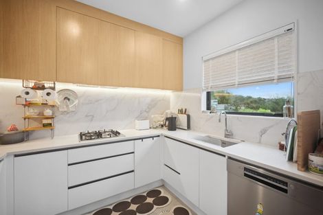 Photo of property in 1b Robin Lane, Browns Bay, Auckland, 0630