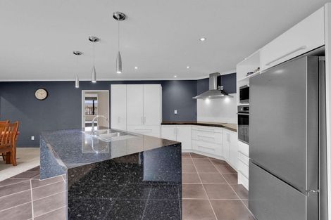 Photo of property in 48 Wiltshire Drive, Huntington, Hamilton, 3210