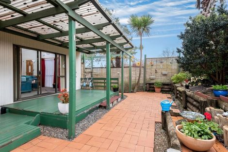 Photo of property in 25 Jandell Crescent, Bucklands Beach, Auckland, 2014