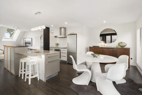 Photo of property in 25u1 Thane Road, Roseneath, Wellington, 6011