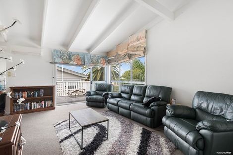 Photo of property in 7 Merville Avenue, Te Atatu South, Auckland, 0610