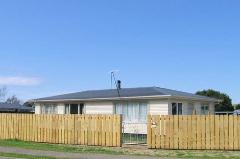 Photo of property in 5 Cherrywood Place, Western Heights, Rotorua, 3015