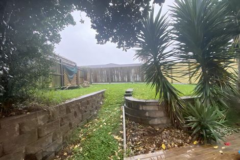 Photo of property in 25 Tatyana Place, Massey, Auckland, 0614