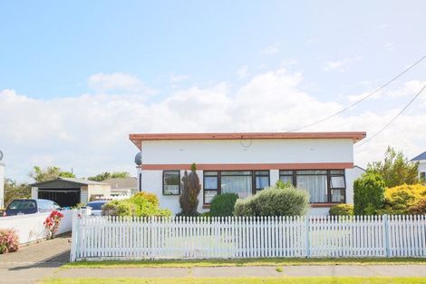 Photo of property in 17 Spencer Street, Bluff, 9814