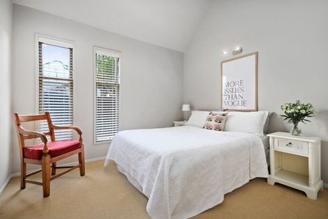 Photo of property in 68 Norwood Road, Bayswater, Auckland, 0622