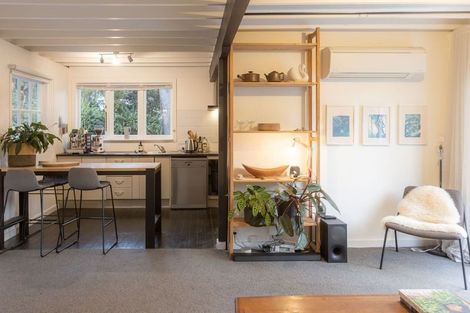 Photo of property in 33 Tainui Road, Titirangi, Auckland, 0604