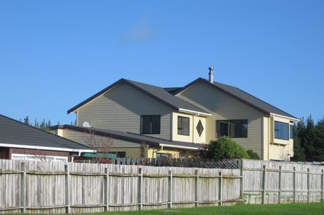 Photo of property in 48 Martin Road, Paraparaumu Beach, Paraparaumu, 5032