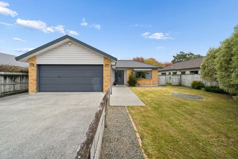 Photo of property in 16 Talbot Grove, Trentham, Upper Hutt, 5018