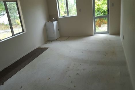 Photo of property in 13 Thomas Rea Place, Te Atatu South, Auckland, 0610